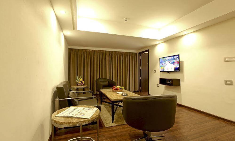 Goutham Grand Hotel - Tenali Vijayawada Exterior photo